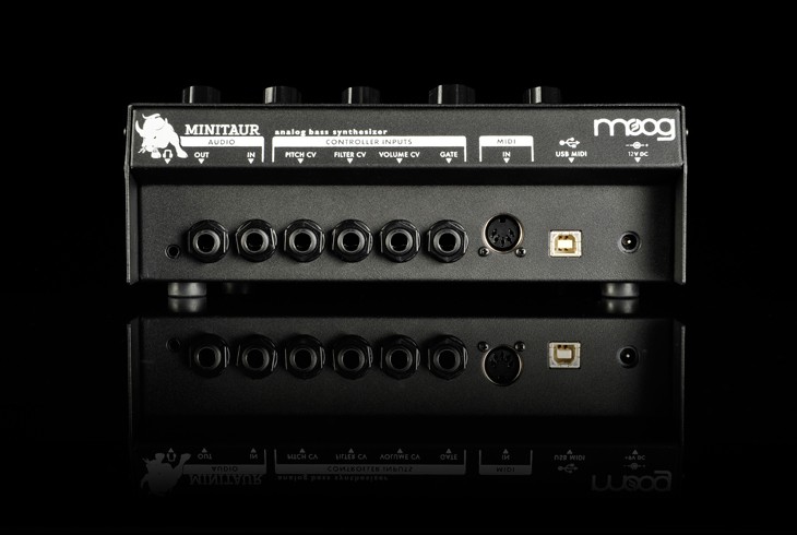 Moog Minitaur Bass Synthesizer Moog Minitaur Bass Synthesizer