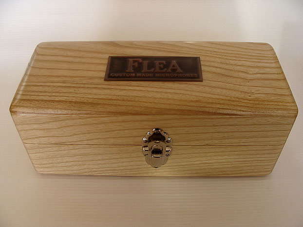 FLEA47 Vintage microphone - two heads combo (Limited Edition) FLEA47 Vintage microphone - two heads combo (Limited Edition)